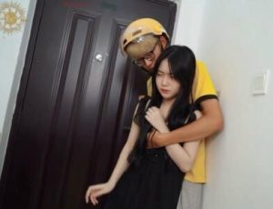 Cô chủ nhà đang say gặp anh shiper may mắn
